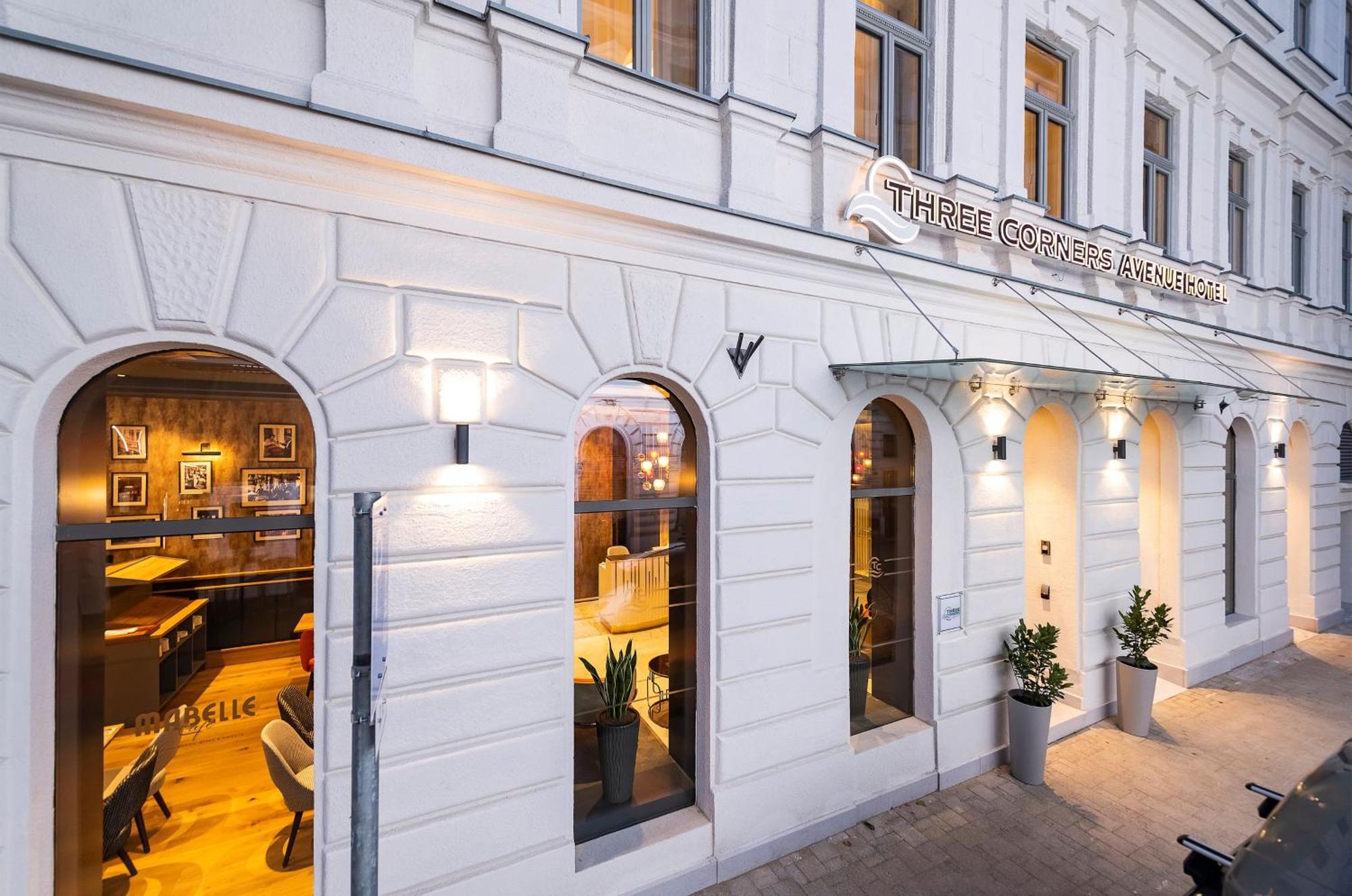 Three Corners Avenue Hotel Budapest Esterno foto